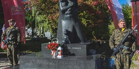 Powiększ grafikę: obchody-rocznicy-17-wrzesnia-712266.jpg