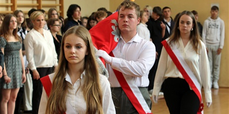 Ślubowanie uczniów z klas pierwszych i Uroczysty apel z okazji Dnia Edukacji Narodowej 