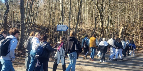 Spacer krajoznawczy turystyki i reklamy po Oliwie