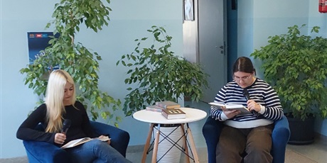 Powiększ grafikę: spotkanie-z-literatura-w-naszej-bibliotece-718848.jpg
