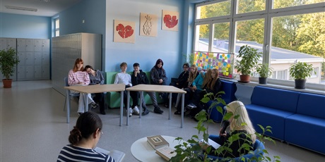 Powiększ grafikę: spotkanie-z-literatura-w-naszej-bibliotece-718849.jpg