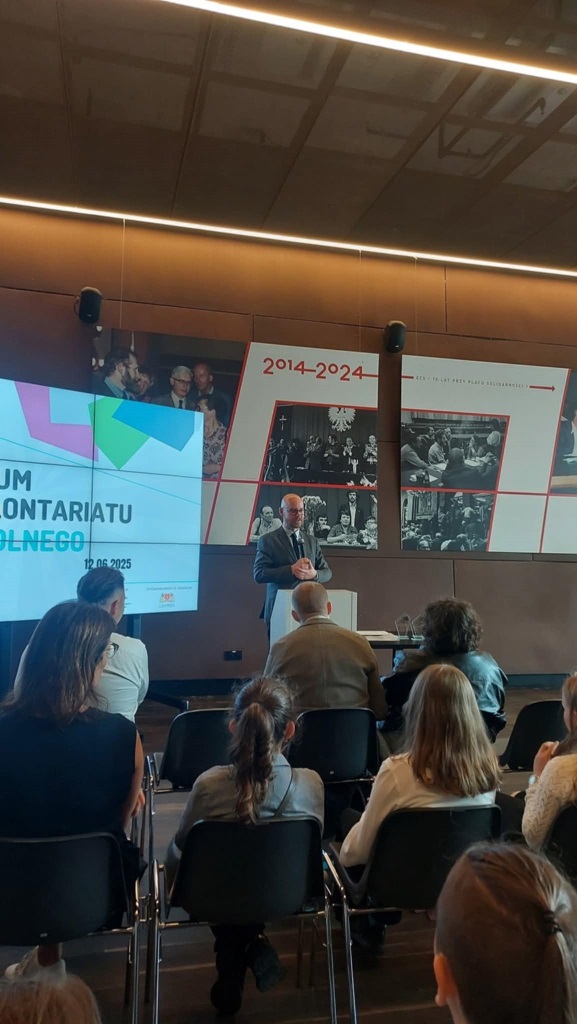 v-forum-wolontariatu-szkolnego-628124.jpg